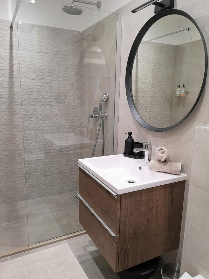 Modern And Cozy Apartments Salt & Pepper In Heart Of Rovinj Bagian luar foto